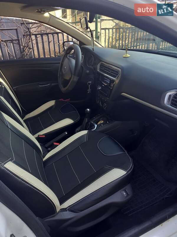 Седан Peugeot 301 2013 в Дніпрі