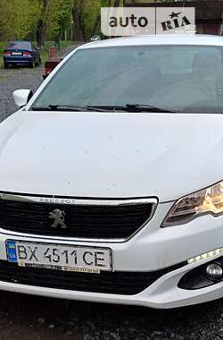 Седан Peugeot 301 2017 в Хмельницком