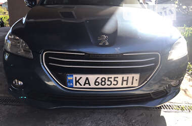 Седан Peugeot 301 2015 в Киеве