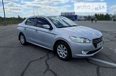 Седан Peugeot 301 2013 в Запорожье