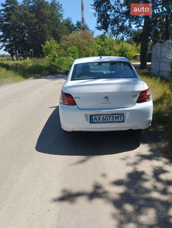 Седан Peugeot 301 2016 в Харькове
