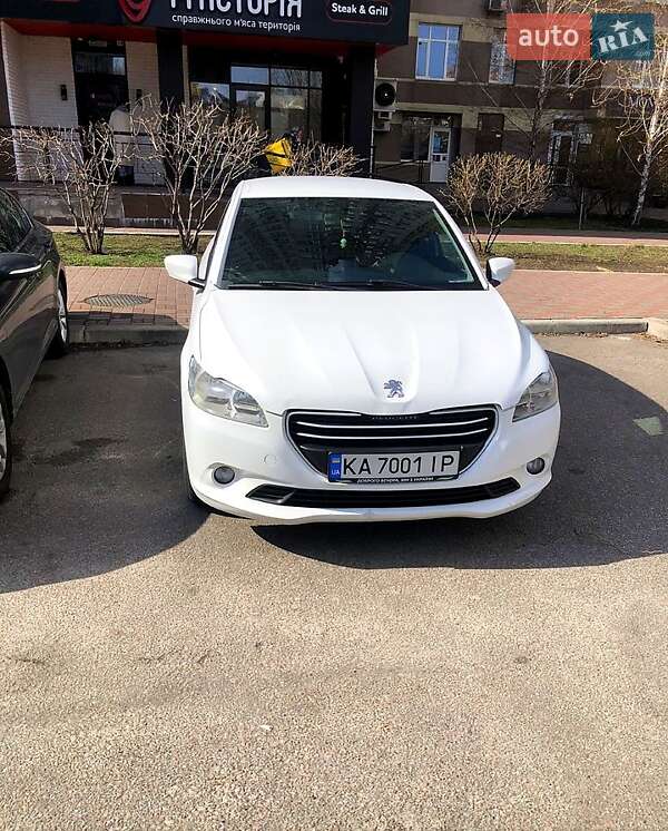 Седан Peugeot 301 2013 в Києві