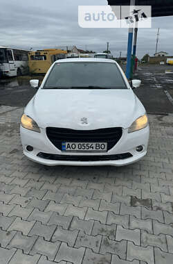 Седан Peugeot 301 2013 в Ужгороді