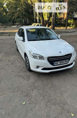 Седан Peugeot 301 2013 в Кривому Розі