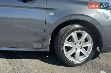 Седан Peugeot 301 2013 в Києві