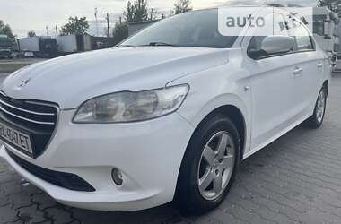 Седан Peugeot 301 2013 в Львові