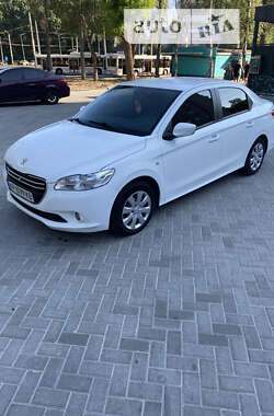 Седан Peugeot 301 2013 в Запоріжжі