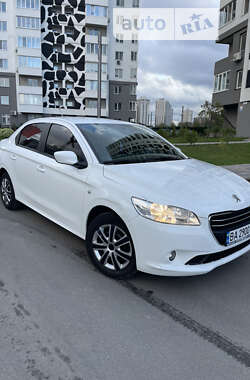 Седан Peugeot 301 2013 в Киеве