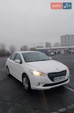 Седан Peugeot 301 2013 в Киеве