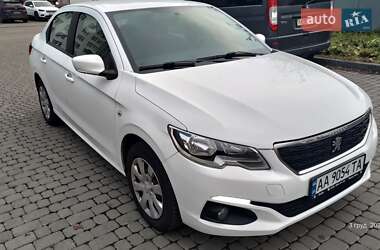 Седан Peugeot 301 2017 в Львові