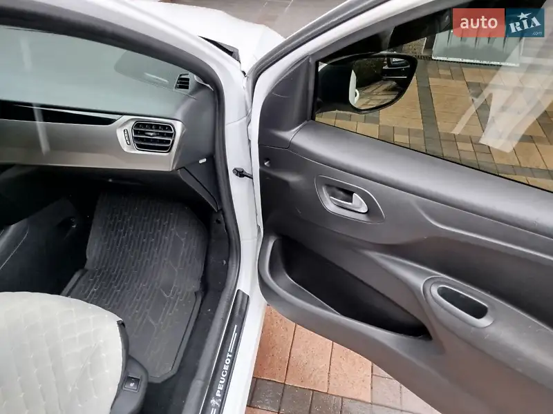 Peugeot 301 2018 VIN VF3DDHMZ6JJ552608 фото оголошення 11 з 52