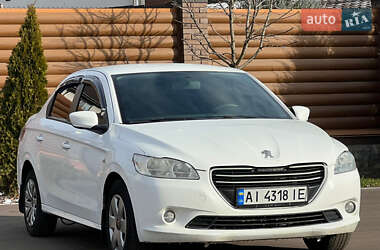 Седан Peugeot 301 2013 в Києві