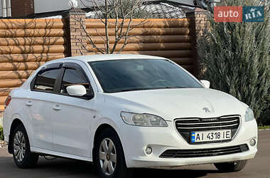 Седан Peugeot 301 2013 в Києві