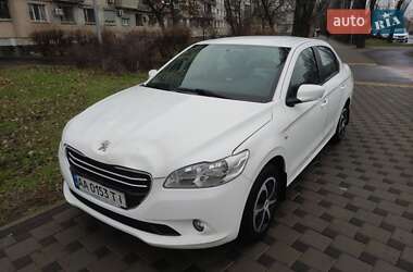 Седан Peugeot 301 2013 в Києві