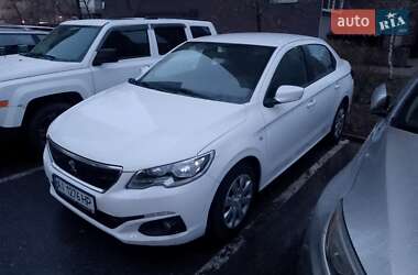 Седан Peugeot 301 2018 в Киеве