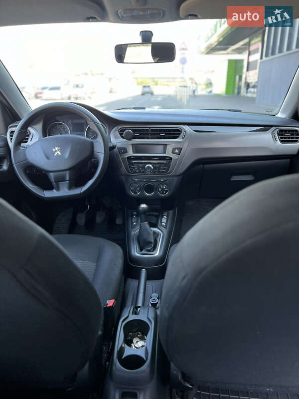 Седан Peugeot 301 2017 в Києві