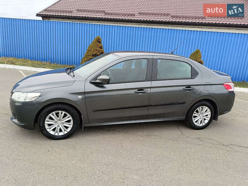 Седан Peugeot 301 2013 в Києві