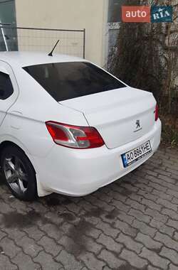 Седан Peugeot 301 2013 в Ужгороде