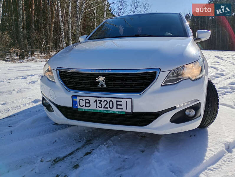 Седан Peugeot 301 2017 в Остер