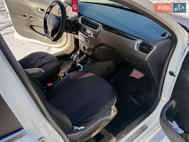 Седан Peugeot 301 2017 в Остер