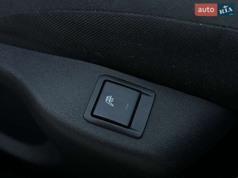 Седан Peugeot 301 2019 в Луцьку