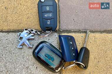 Седан Peugeot 301 2016 в 