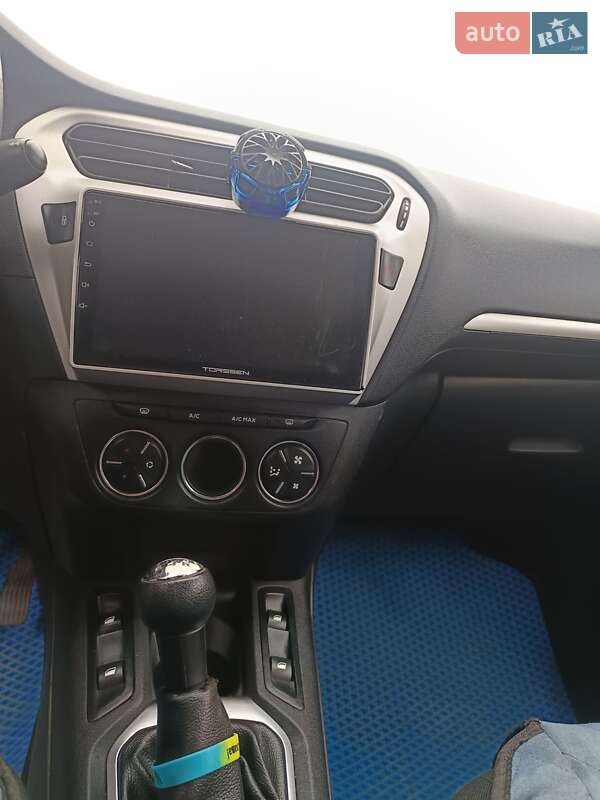 Седан Peugeot 301 2016 в Сумах