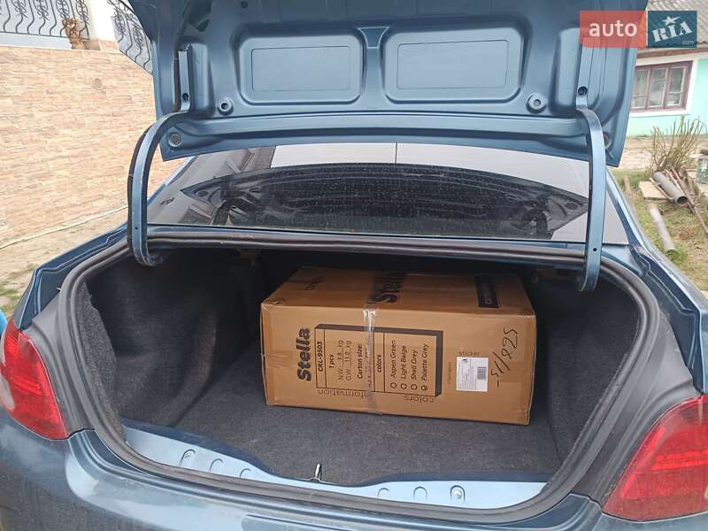 Седан Peugeot 301 2016 в Сумах