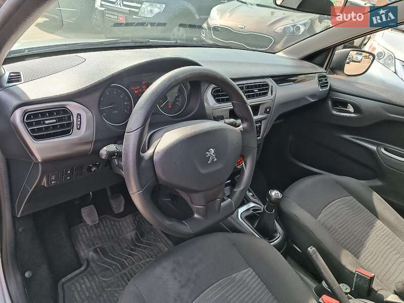 Седан Peugeot 301 2018 в Харькове