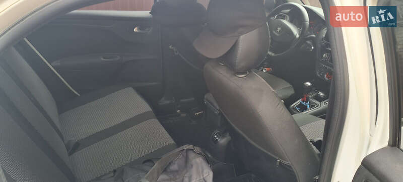 Седан Peugeot 301 2013 в Львові