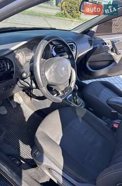 Седан Peugeot 301 2014 в 