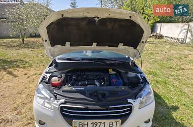 Седан Peugeot 301 2015 в 