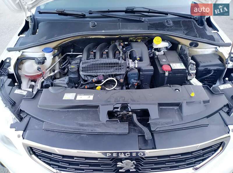 Седан Peugeot 301 2017 в Дніпрі