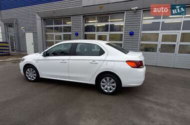 Седан Peugeot 301 2020 в Киеве