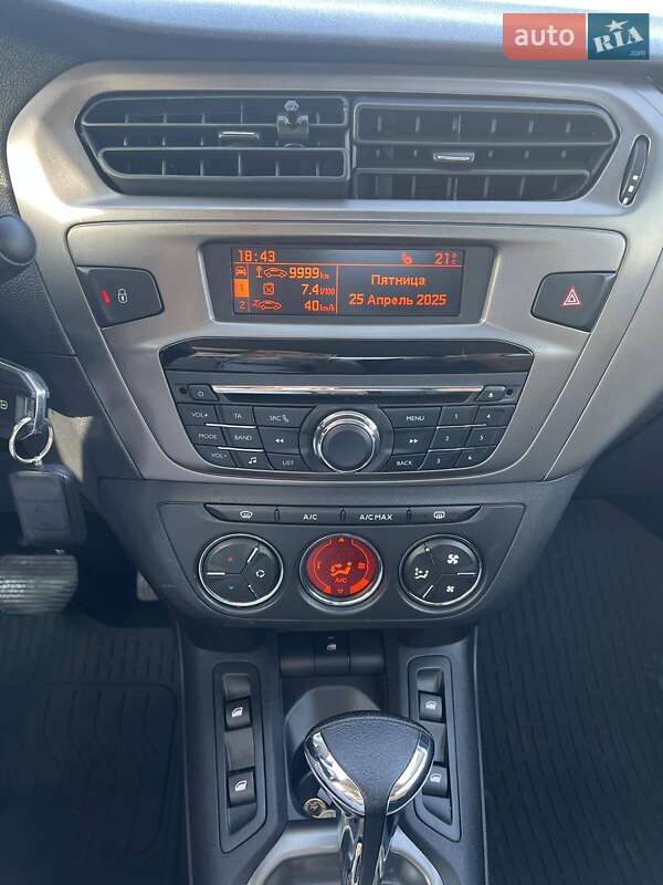 Седан Peugeot 301 2019 в Киеве