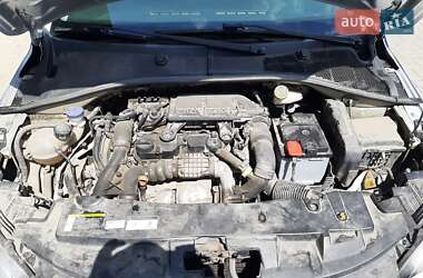 Седан Peugeot 301 2013 в 