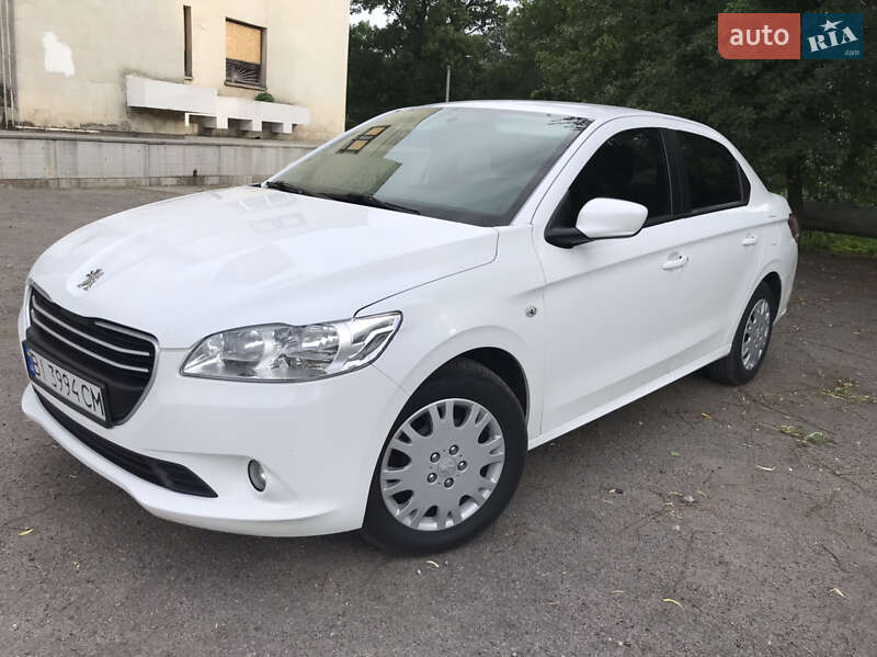 Седан Peugeot 301 2016 в Карлівці