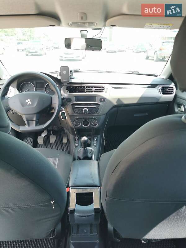 Седан Peugeot 301 2020 в Житомирі