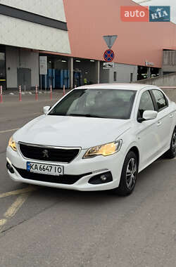 Седан Peugeot 301 2017 в Києві