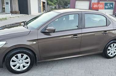 Седан Peugeot 301 2013 в Запорожье