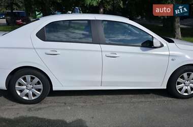 Седан Peugeot 301 2017 в 