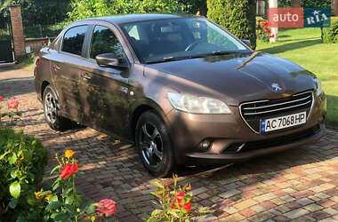 Седан Peugeot 301 2013 в Луцке