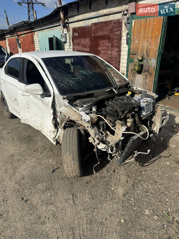 Peugeot 301 2016