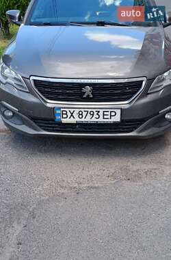 Седан Peugeot 301 2017 в Красилове
