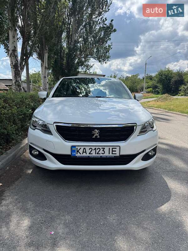 Седан Peugeot 301 2021 в Дніпрі