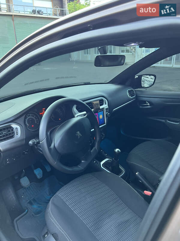 Седан Peugeot 301 2016 в Одессе
