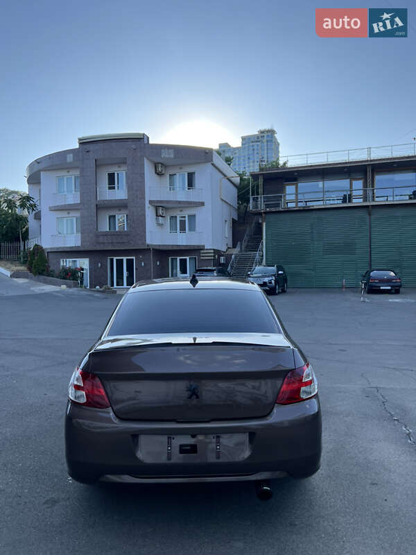 Седан Peugeot 301 2016 в Одессе