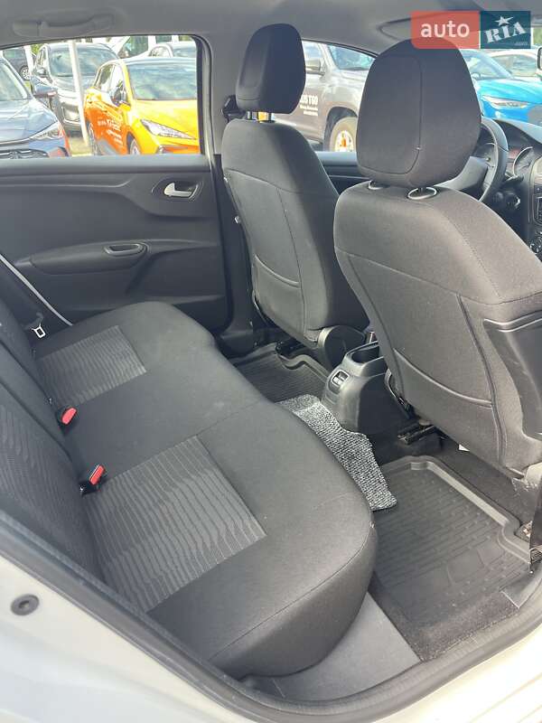 Седан Peugeot 301 2020 в Києві