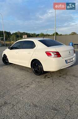 Седан Peugeot 301 2013 в Львове
