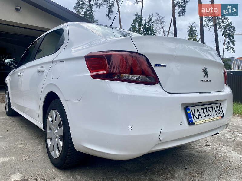 Седан Peugeot 301 2018 в Киеве